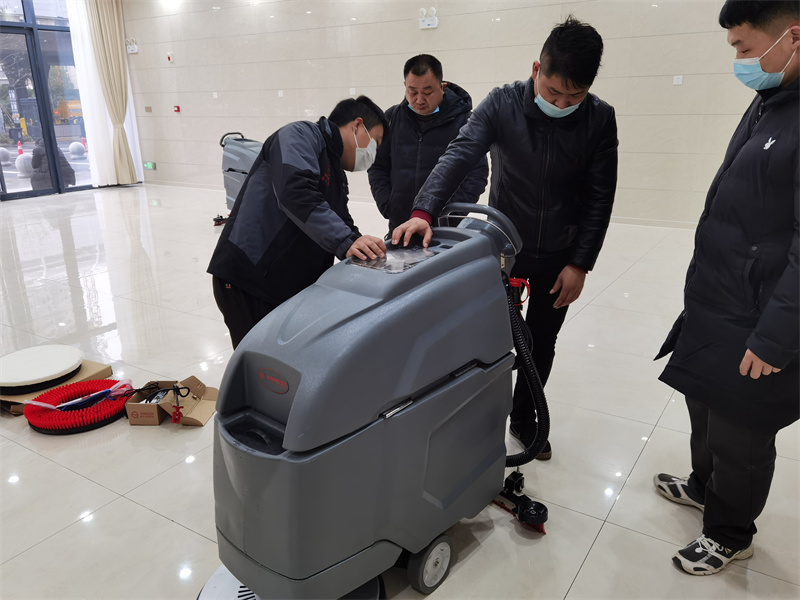 洗地機的電瓶壽命主要受什么影響?